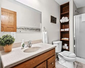 Mosinee Woodland Escape - Lower Suite - Mosinee