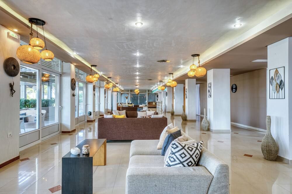 Black and White Boho Resort - Melissi - Lobby