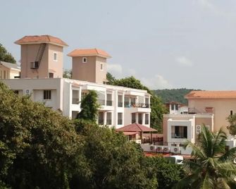 La Vida Residency Suites - Arpora