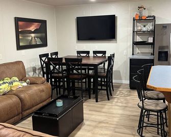 Lakefront Cabin Getaway With Firepit Nea - Scranton - Sala de estar