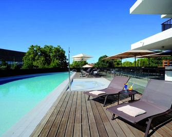 Radisson Blu Hotel, Montpellier - מונפלייה - בריכה