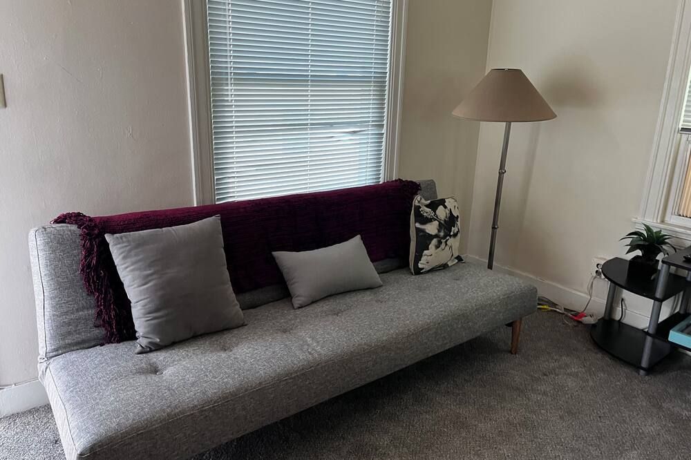 Charming 1-bedroom cottage in Oakland with WiFi, AC - Oakland - Salon
