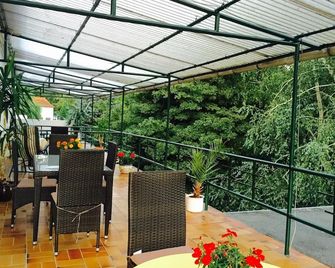 Hotel Pension Wiesenau - Nidda - Balcón