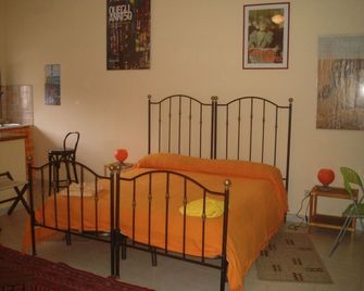 B&B di Charme Camelie - Riposto - Schlafzimmer