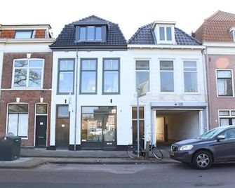 Relaxed Apartments Haarlem - Haarlem - Building