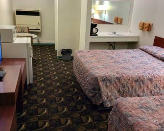 Shamrock Motel - Valleyview - Bedroom