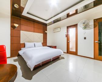 Gimcheon Hisense - Gimcheon - Habitación