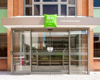 Ibis Styles London Heathrow Airport - Hayes - Building