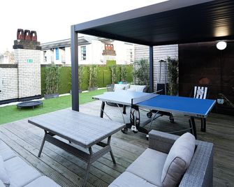 Revolver Glasgow - גלזגו - מרפסת