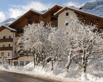Hotel Italia - Corvara in Badia - בניין