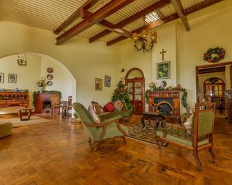 Sherlock - Ooty - Living room