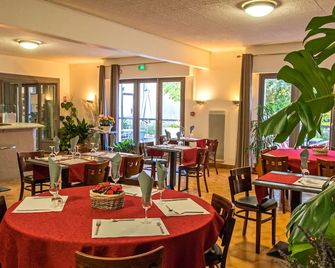 Hôtel Les Persèdes - Lavilledieu - Restaurant