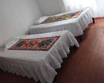 Casa Turistica Valeriana - Cali - Bedroom