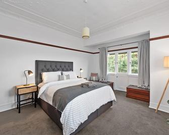 Art Deco In Ascot! ~ 2bed / 1bath / 1car - Brisbane - Bedroom