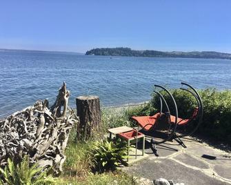 Puget Sound Chic Romantic Cottage with Private Beach Access & Gated Entry - Port Ludlow - Playa