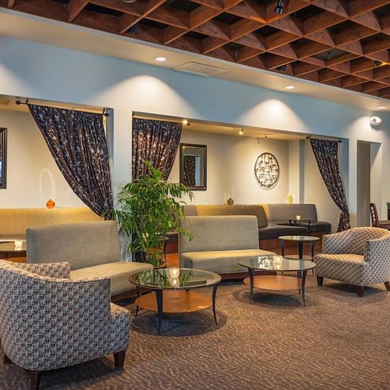 Lobby view of Handlery Hotel