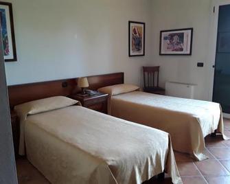 Albergo Al Portico - Azzano Decimo - Спальня