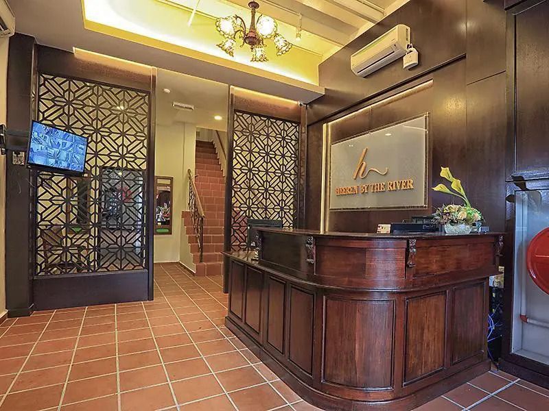 هيرين باي ذا ريفر