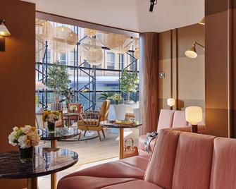 The Green - Dublin - Living room