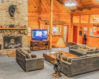 Smoketree Lodge - Banner Elk - Living room