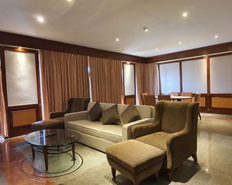 Garden Sea View Resort - Pattaya - Stue