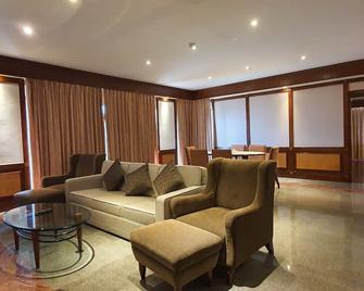 غاردن سي فيو ريزورت - باتايا - غرفة معيشة