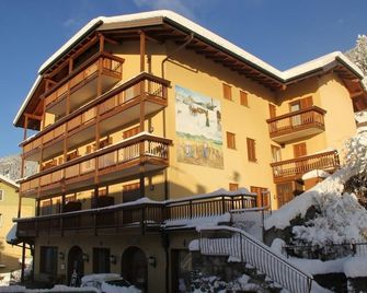 Albergo Dolomiti - Capriana - Edificio