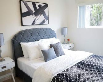 Quiet, Relaxing and Close to most Amenities - La Verne - Bedroom