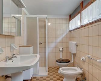 Villa Olivella - Sale Marasino