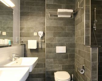 Bastion Hotel Amsterdam Airport - Hoofddorp - Building