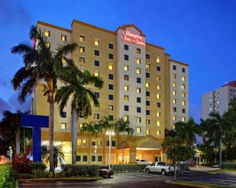 Hampton Inn & Suites Miami-Airport South-Blue Lagoon - Miami - Rakennus