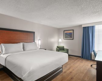 Garner Hotel Wytheville East by IHG - Wytheville - Спальня