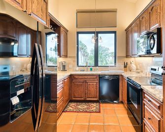 Ocean Breezes Vrbo - Fallbrook - Kitchen
