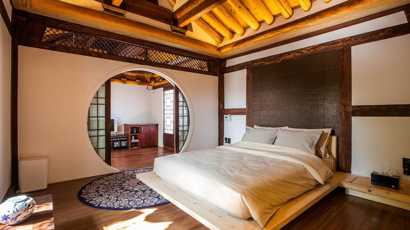 Soi Hanok Stay