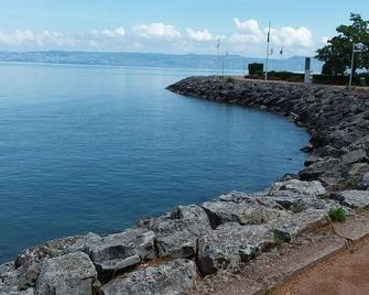 Nice Studio between Sky and Lake - Thollon-les-Mémises - Plage