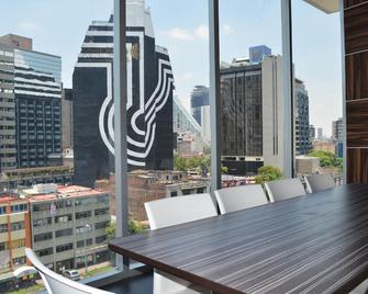 Hotel Block Suites - Mexico City - Balkon