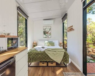 Jarrah Valley Escape by Tiny Away - Bedfordale - Bedroom