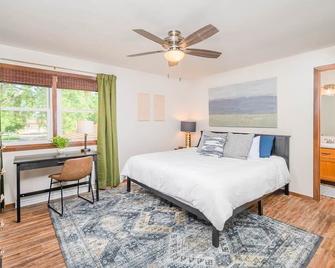 Retreat on Ridgeview - 3 bedroom - Appleton - Bedroom