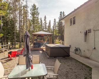 Cottage in the woods - Crowsnest Pass - Patio