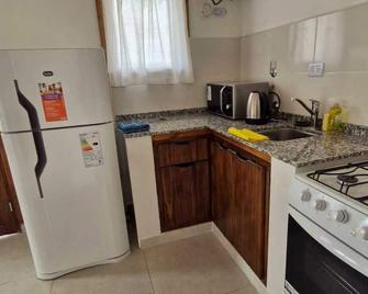 Apart Vista Los Andes - Trevelin Chubut - Trevelin - Kitchen