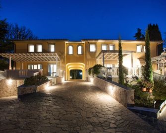 Country Lodge B&B - סיינה - בניין