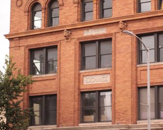 The Exchange 12 | Historic Bldg, 1 Br Ada, Dwntwn - Winona - Edificio