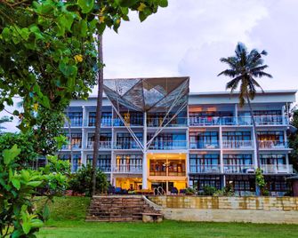 Elixir Cliff Beach Resort and Spa - Varkala - Building