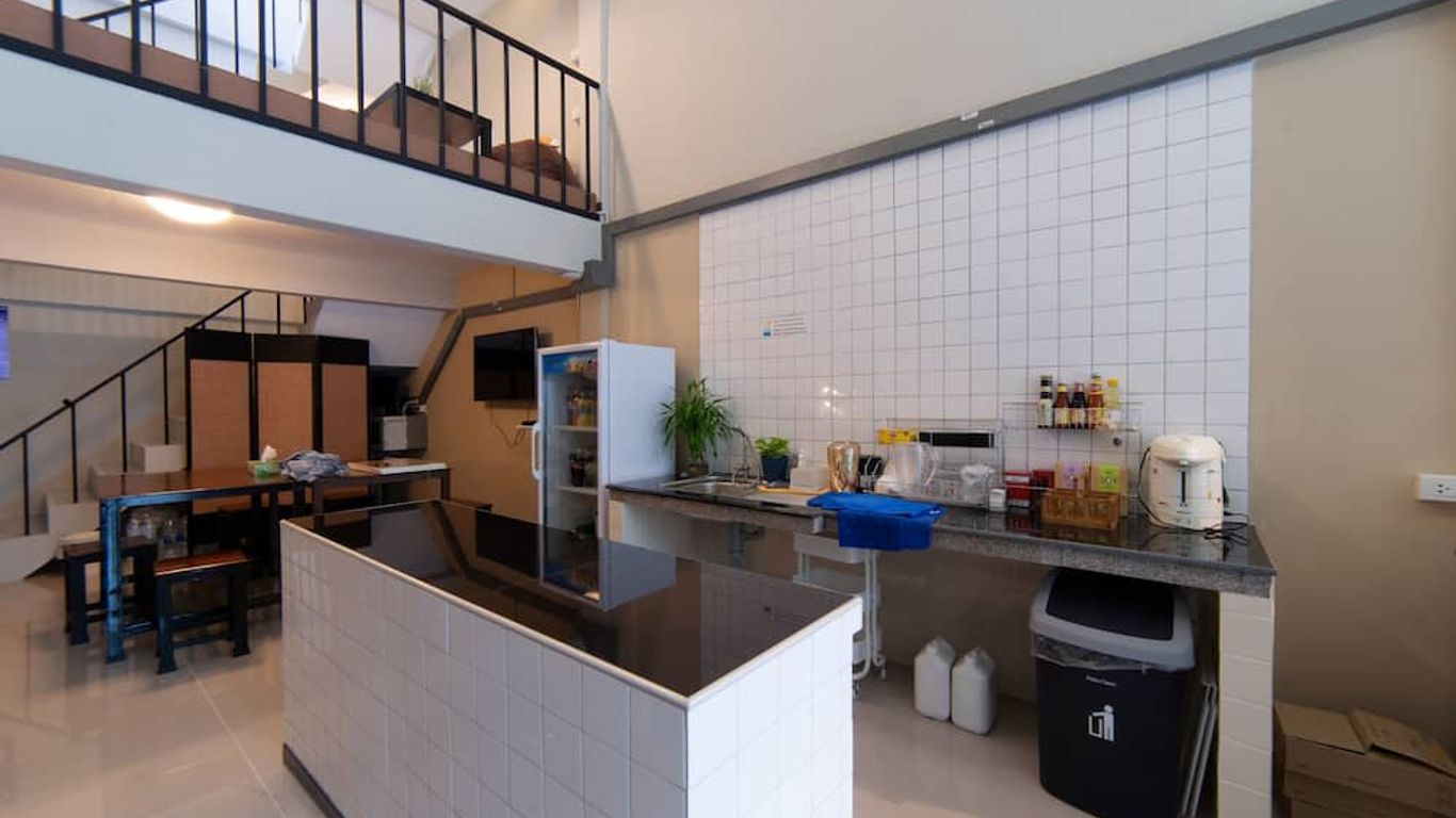 นภา โฮสเทล สำโรง สเตชั่น