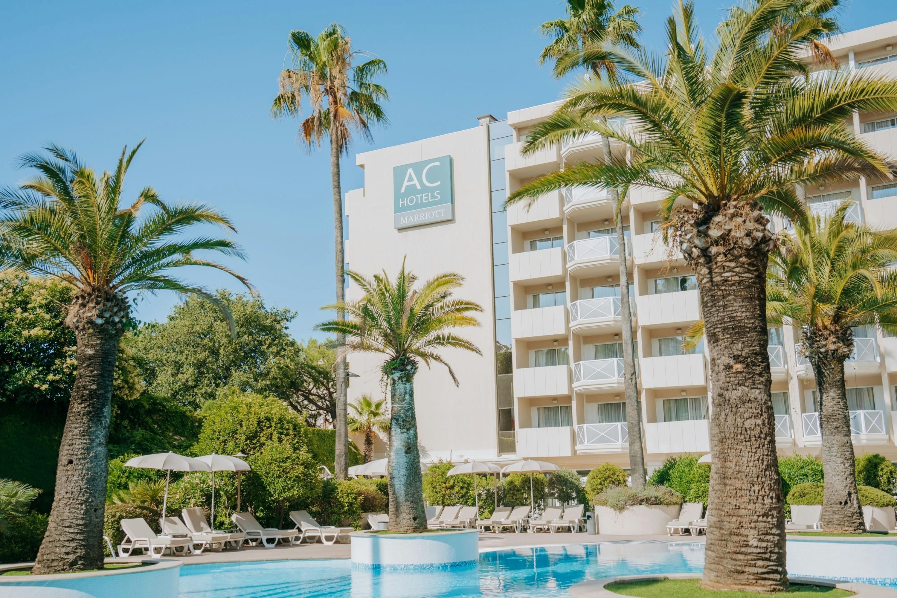 AC Hotel by Marriott Ambassadeur Antibes- Juan les Pins - אנטיב - בניין