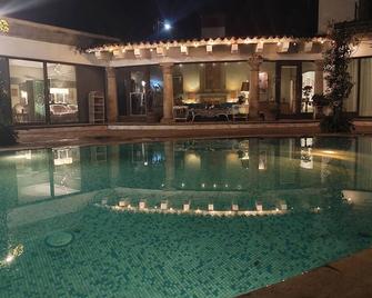 Residencia Casa del Roble 1 - Cuernavaca - Piscina
