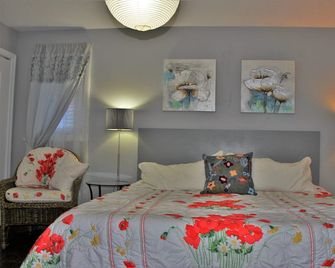 Now That's Cozy - Elegant 3 Br On Private Sandy Beach Waterfront On Lake Erie - Chatham-Kent - Спальня