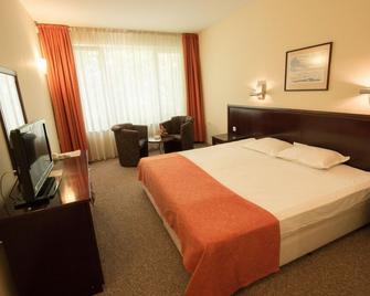 Hotel Divesta - self check in - วาร์นา - ห้องนอน