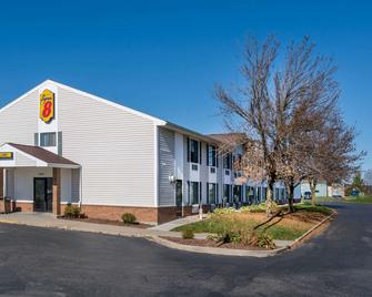 Super 8 by Wyndham Portage - Portage - Edificio