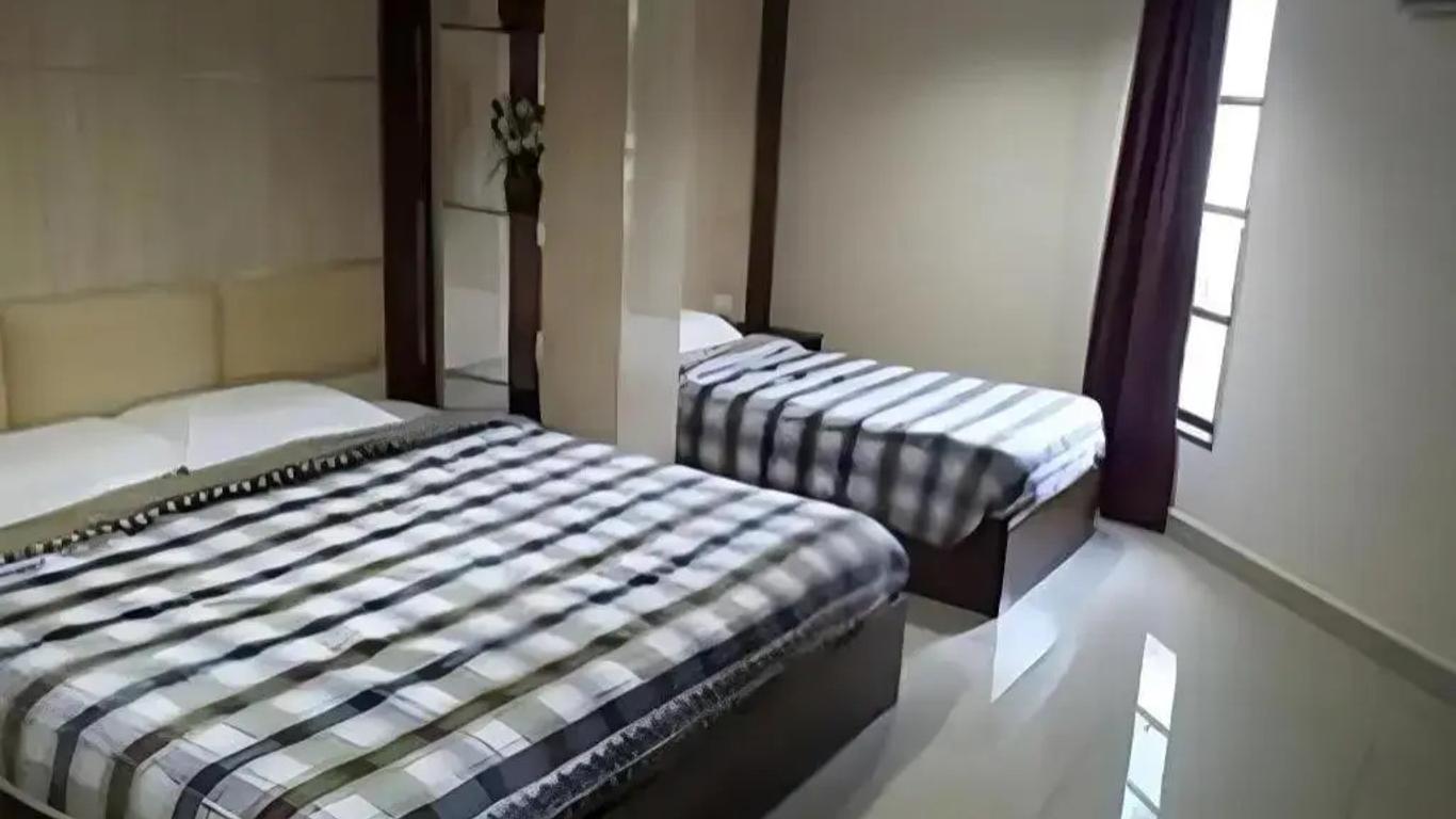 Admiral Hotel